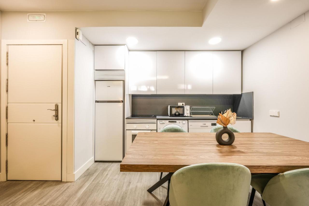 Apartamentos Reformados En Arturo Soria Madrid Luaran gambar