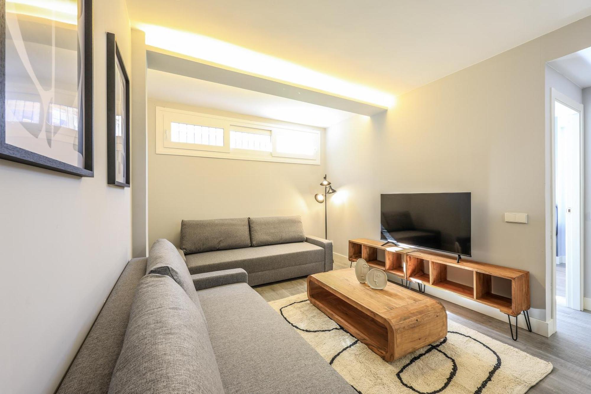 Apartamentos Reformados En Arturo Soria Madrid Luaran gambar