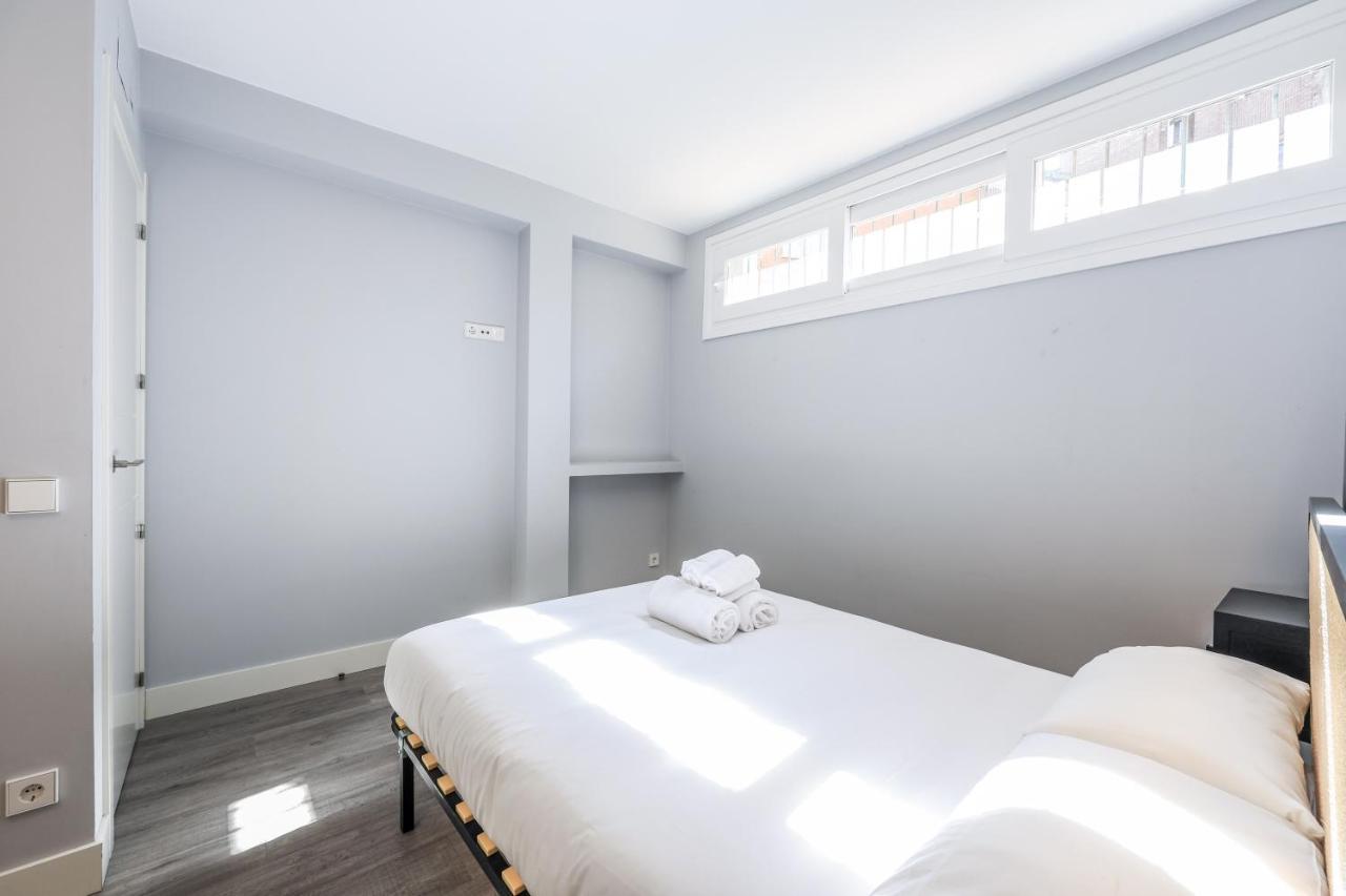 Apartamentos Reformados En Arturo Soria Madrid Luaran gambar