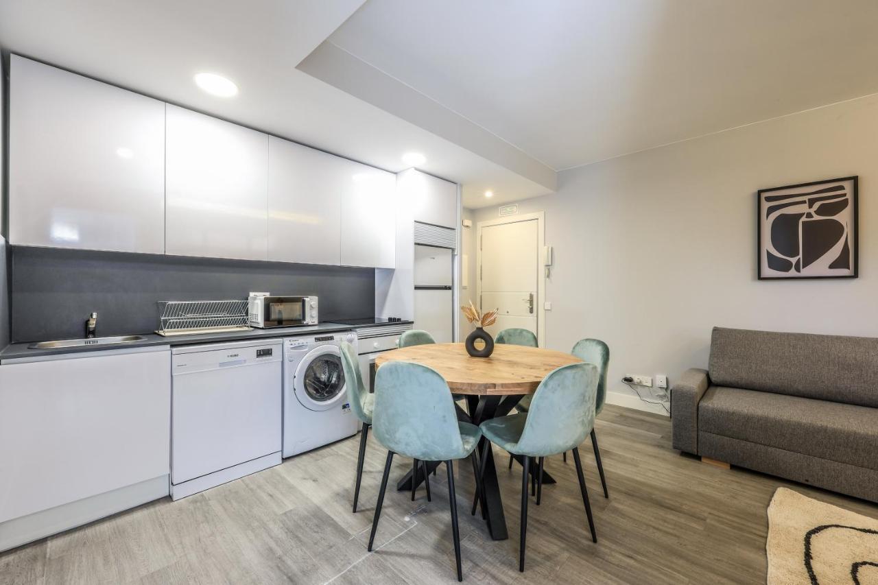 Apartamentos Reformados En Arturo Soria Madrid Luaran gambar