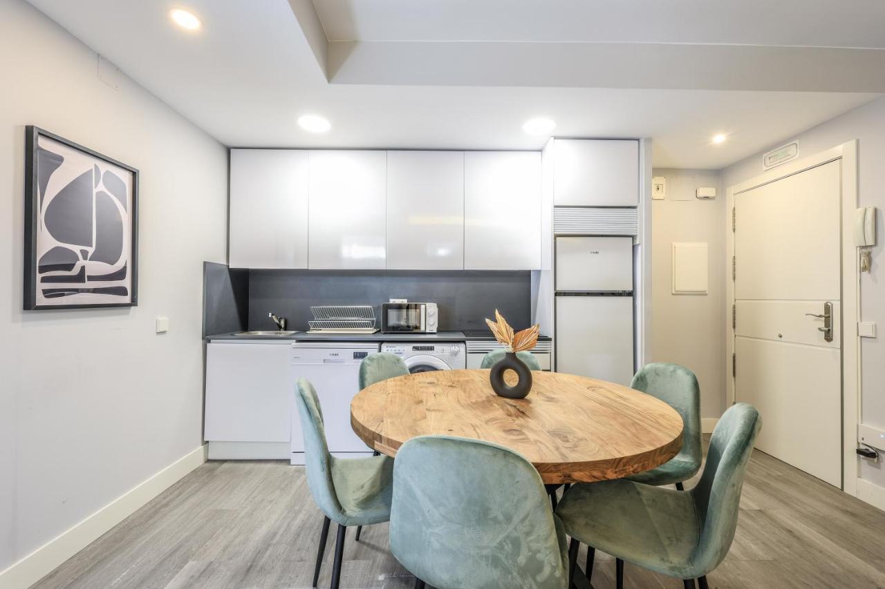 Apartamentos Reformados En Arturo Soria Madrid Luaran gambar