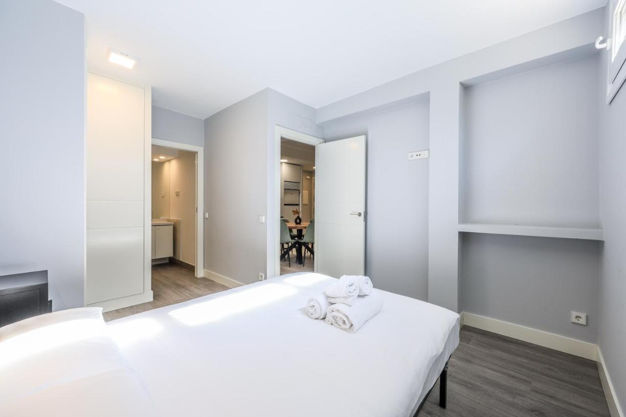 Apartamentos Reformados En Arturo Soria Madrid Luaran gambar