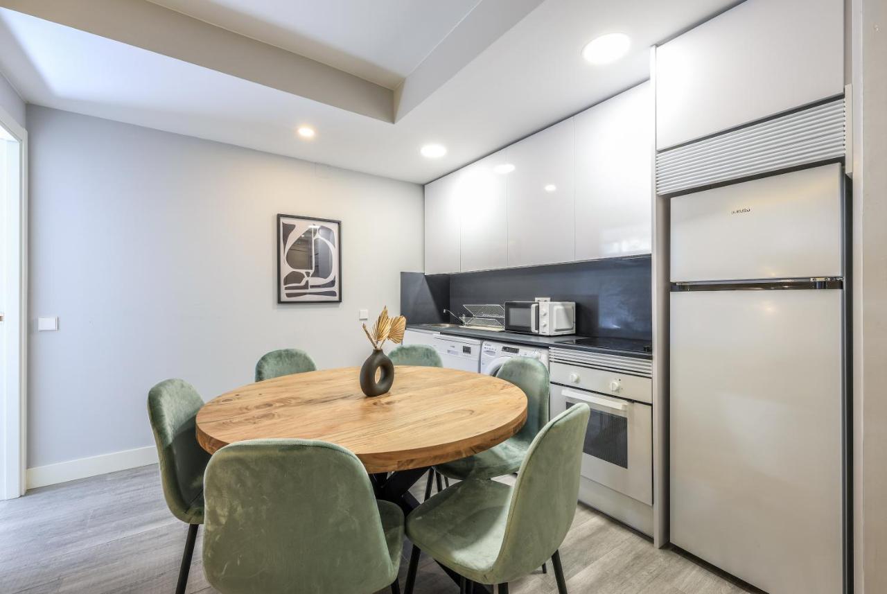 Apartamentos Reformados En Arturo Soria Madrid Luaran gambar